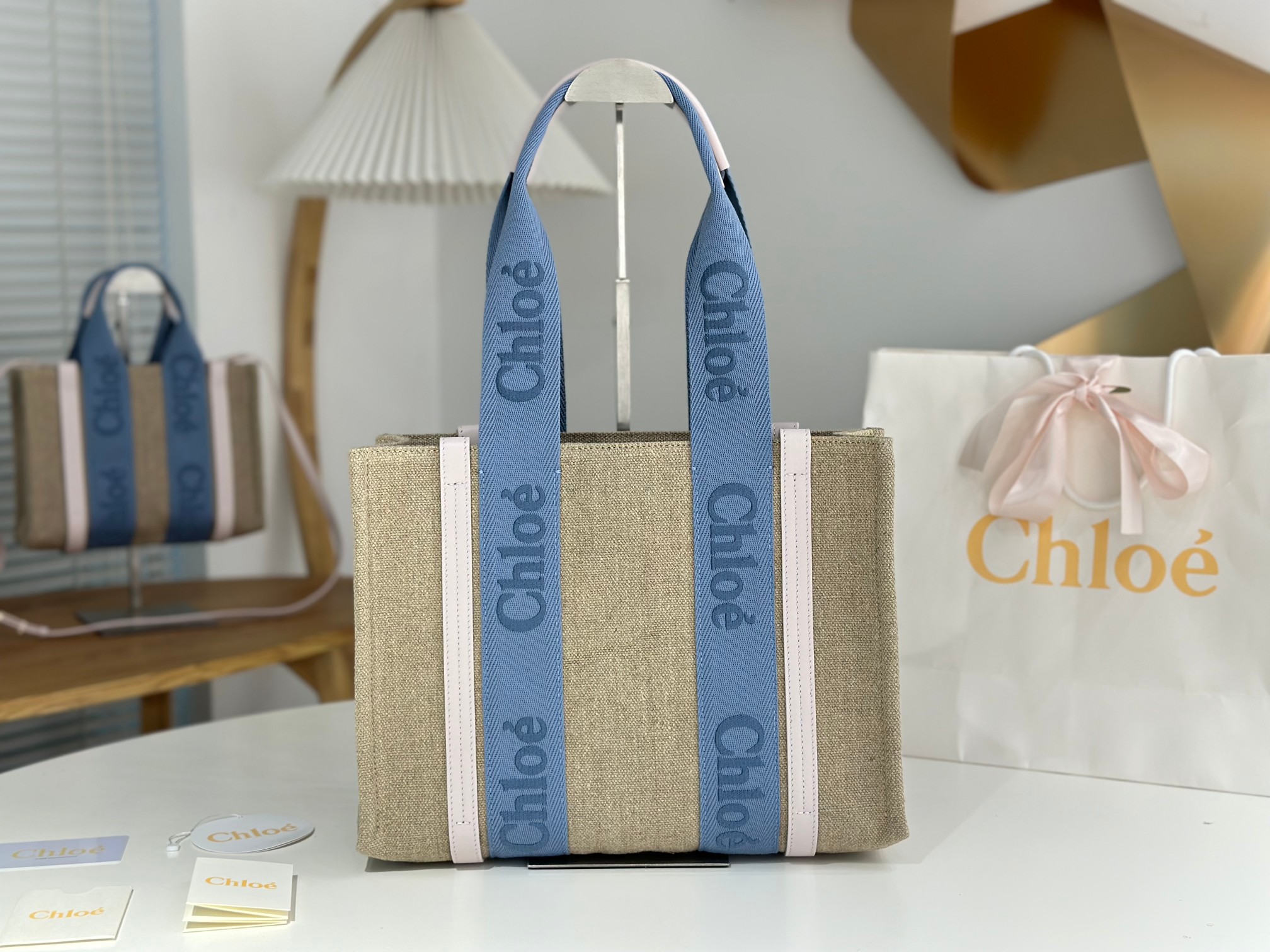 Chloe Medium Woody Tote Bag In Linen